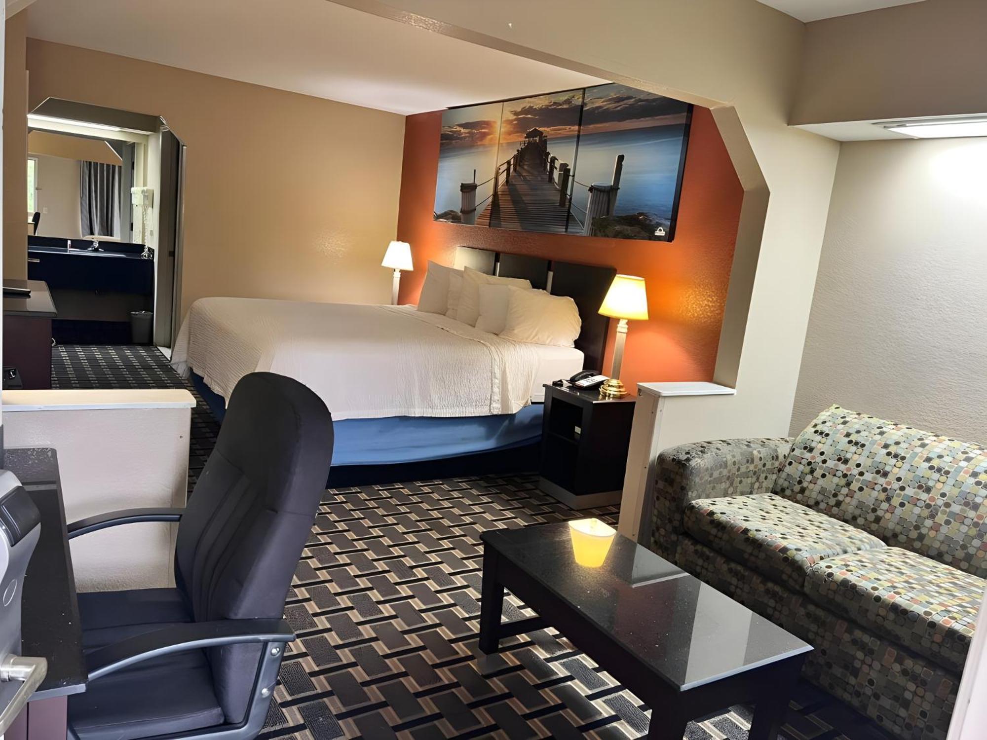 Days Inn & Suites By Wyndham Pine Bluff Buitenkant foto