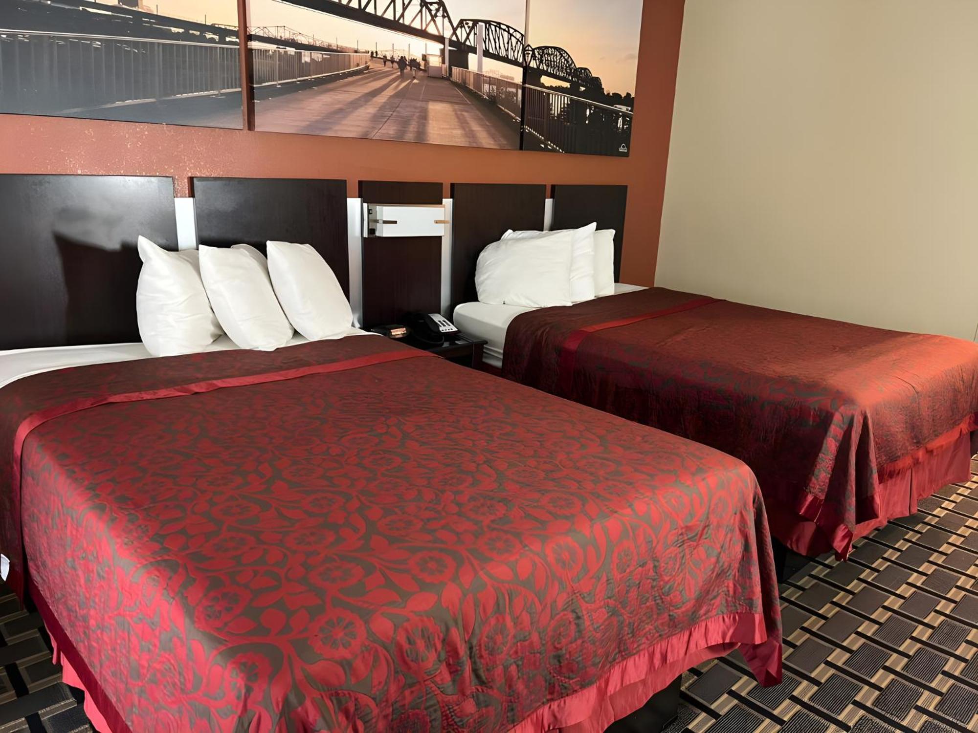 Days Inn & Suites By Wyndham Pine Bluff Buitenkant foto