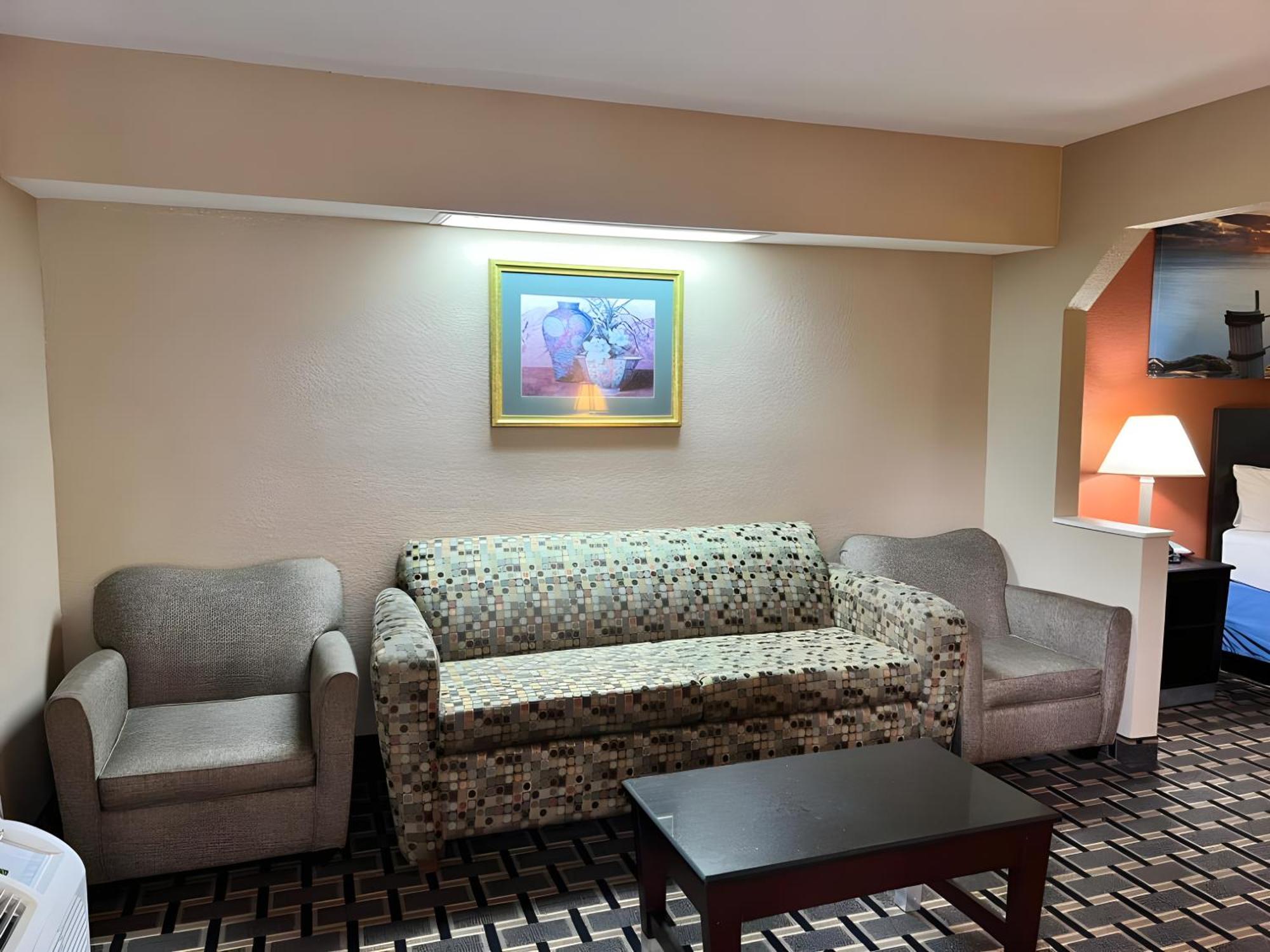 Days Inn & Suites By Wyndham Pine Bluff Buitenkant foto