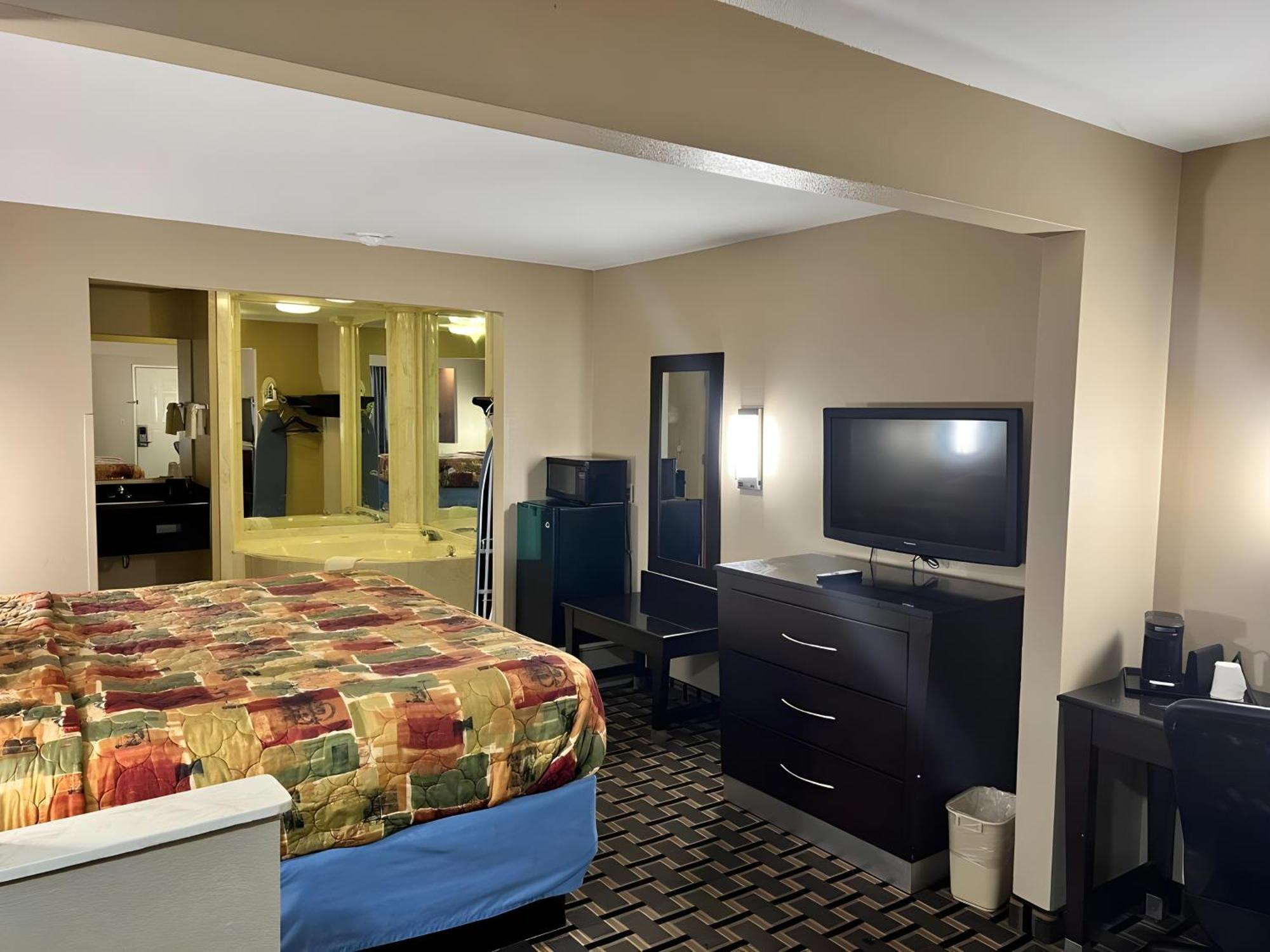 Days Inn & Suites By Wyndham Pine Bluff Buitenkant foto