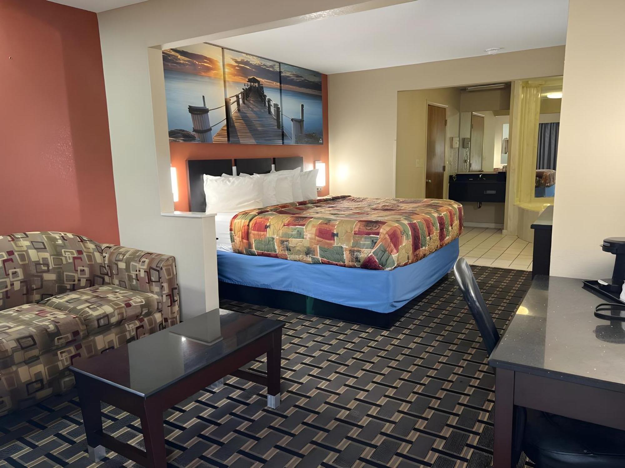 Days Inn & Suites By Wyndham Pine Bluff Buitenkant foto